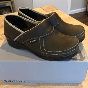 Olive green Sanita clogs size 9